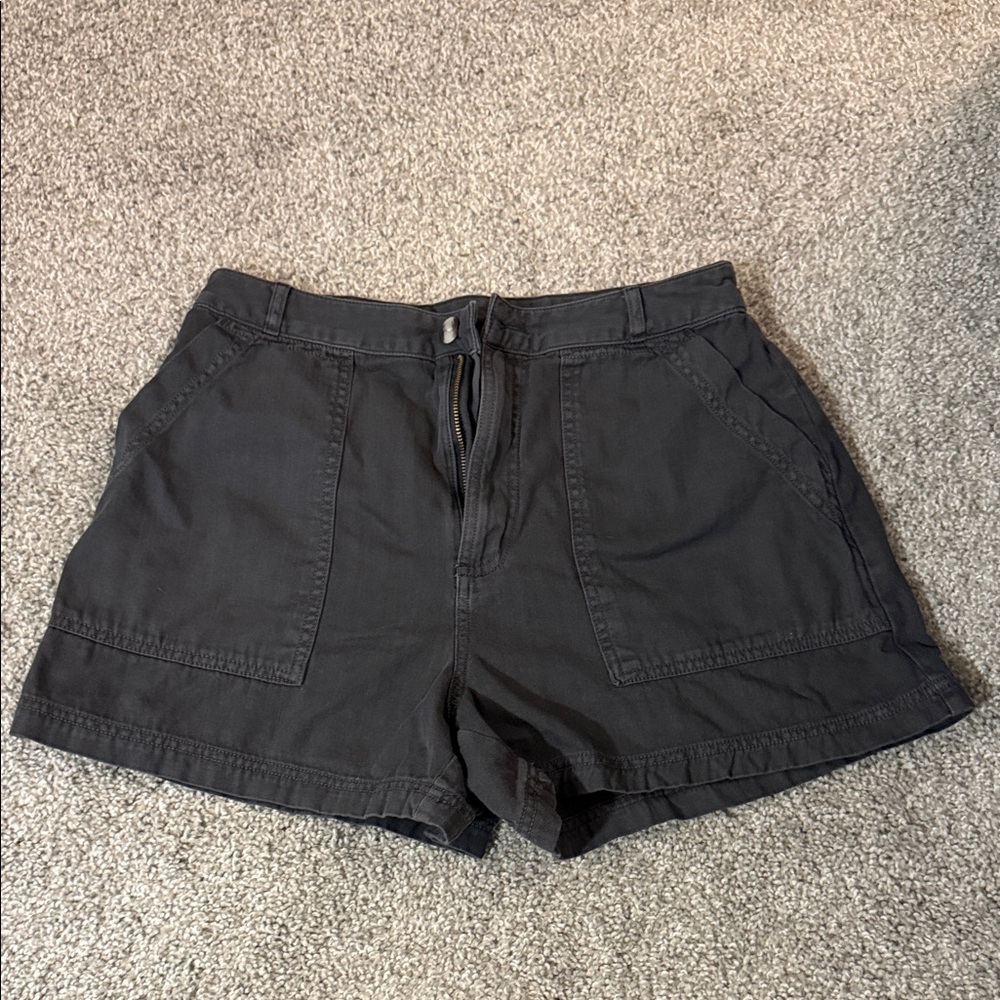 Universal Thread Women's Charcoal Cargo Shorts